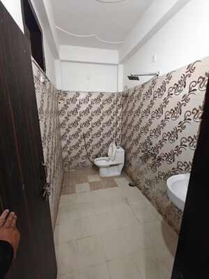 Bathroom in 2.5 BHK Builder Floor at Ansal Golf Links 1 – for Rent