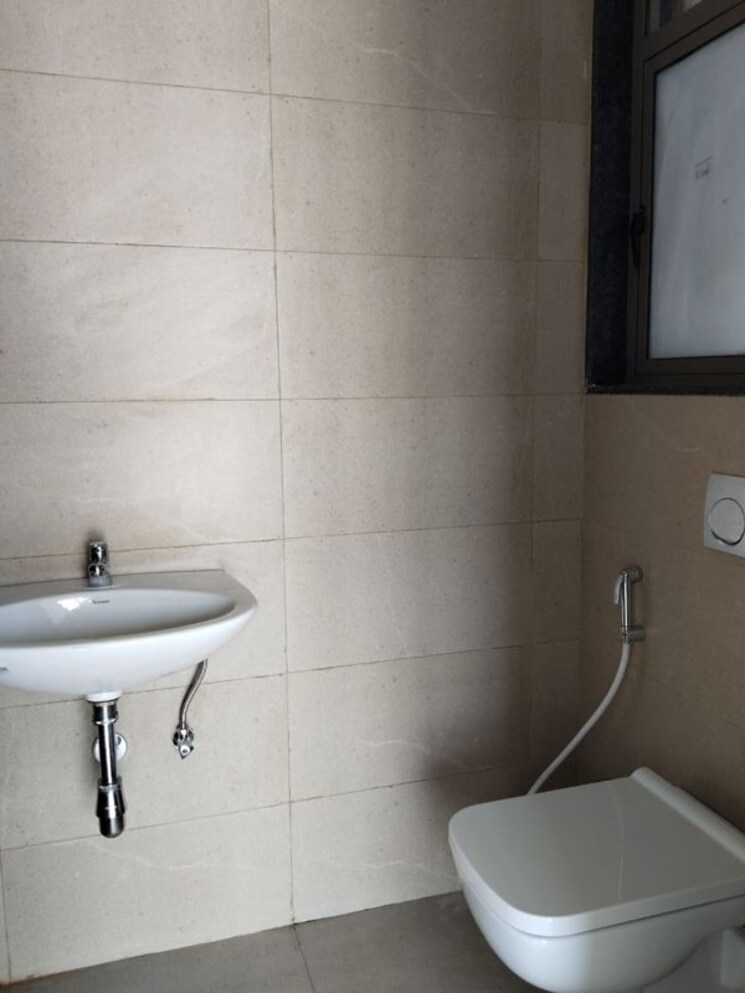 Bathroom, runwal-eirene 1 Bedroom 422 Sq.Ft. Apartment In Balkum Pada Thane 9905913