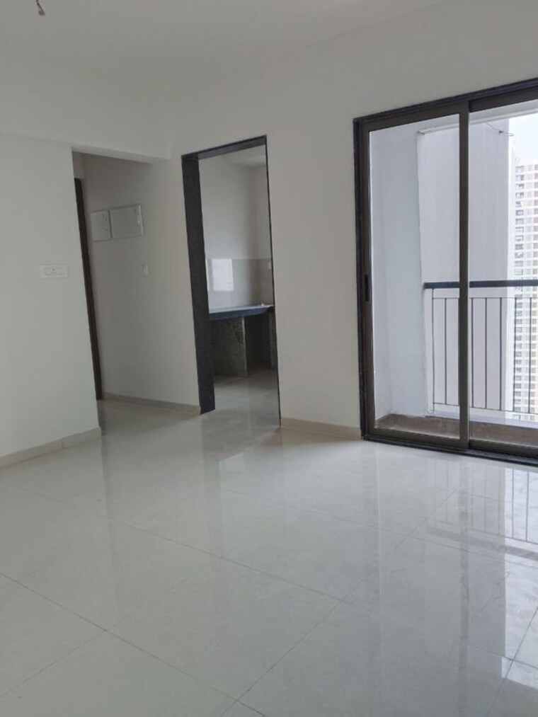 Room, runwal-eirene 1 Bedroom 422 Sq.Ft. Apartment In Balkum Pada Thane 9905913