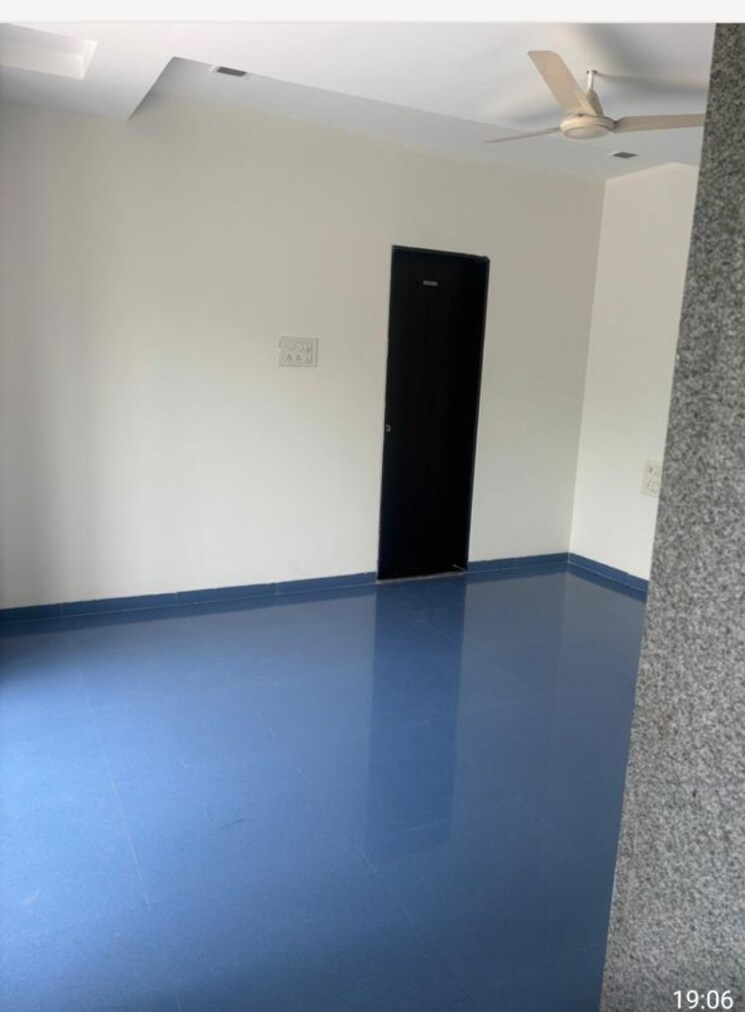 Room, la-chapelle 3 Bedroom 2700 Sq.Ft. Apartment In Baner Pune 9905930