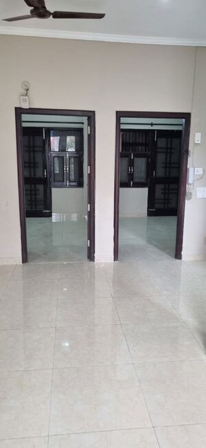 Room in 2 BHK Independent House at Sector 55 – for Rent