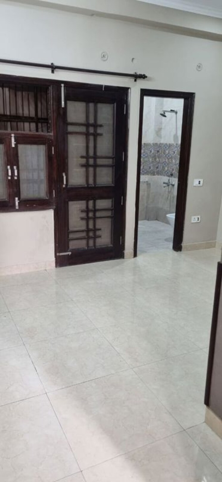 Room, sector 55 2 Bedroom 1340 Sq.Ft. Independent House In Sector 55 Noida 9905960