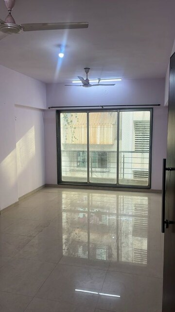 Room in 2 BHK Apartment at Gurukrupa Sunil Apartments, Goregaon West – for Rent