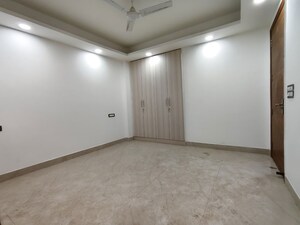 Room in 2 BHK Apartment at Neb Sarai – for Rent
