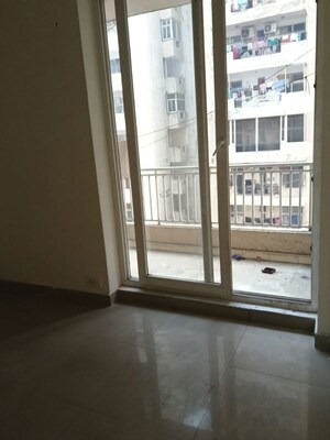 Room in 4 BHK Apartment at ACE Platinum, Zeta I Greater Noida – for Rent