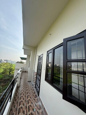 2 BHK Independent House For Rent in Dehrakhas