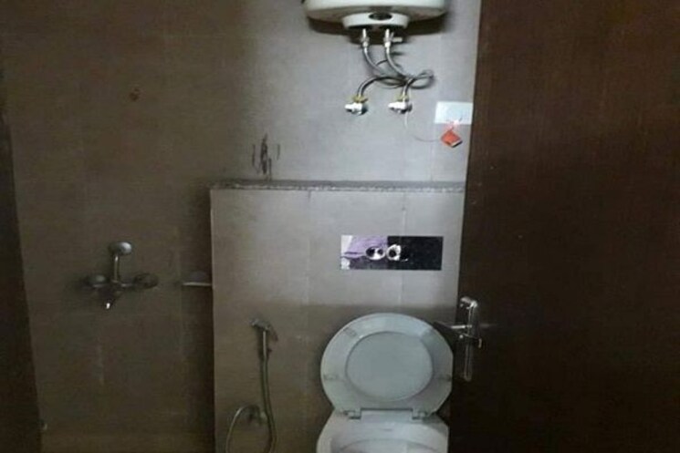 Bathroom, sector 62 2 Bedroom 910 Sq.Ft. Builder Floor In Sector 62 Noida 9906017