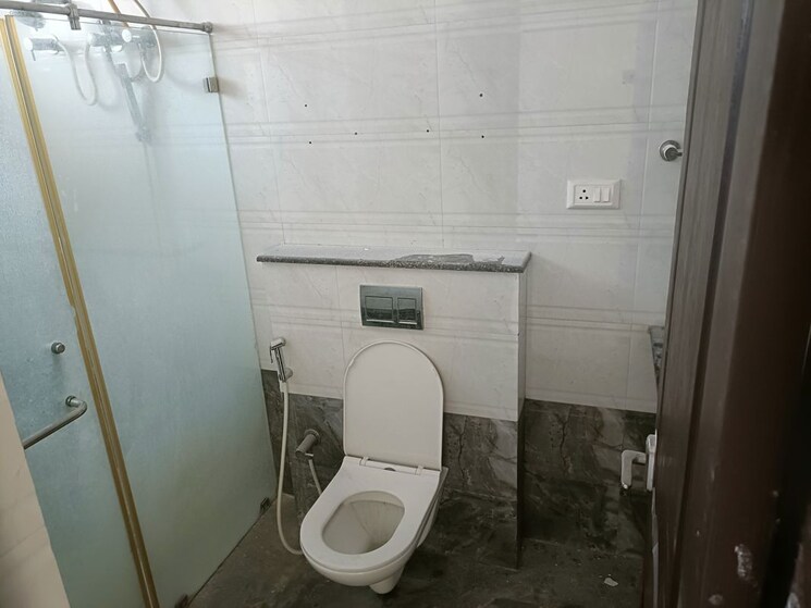 Bathroom, dollars-paradise 3.5 Bedroom 3500 Sq.Ft. Penthouse In Rmv 2nd Stage Bangalore 9906124