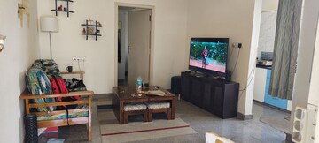 Living Room in 2 BHK Apartment at Halasuru – for Rent