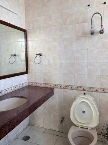 Bathroom in 3 BHK Builder Floor at Dlf Phase I – for Rent