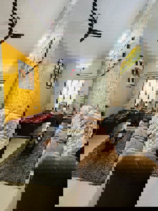 2 BHK + Servant Room Apartment For Rent in Kumar Periwinkle