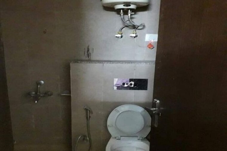 Bathroom, sector 62 2 Bedroom 740 Sq.Ft. Builder Floor In Sector 62 Noida 9906287