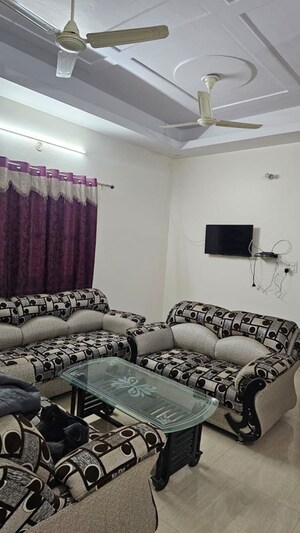 Living Room in 2 BHK Independent House at Shimla Bypass Road – for Rent