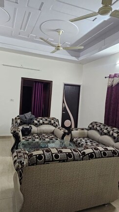 2 BHK Independent House For Rent in Shimla Bypass Road