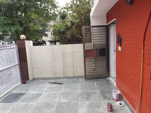 3 BHK Apartment – Exterior View View at Arun Vihar Sector 37, Sector 37 - for Rent
