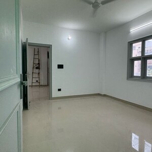 Room in 1 BHK Apartment at Chattarpur – for Rent