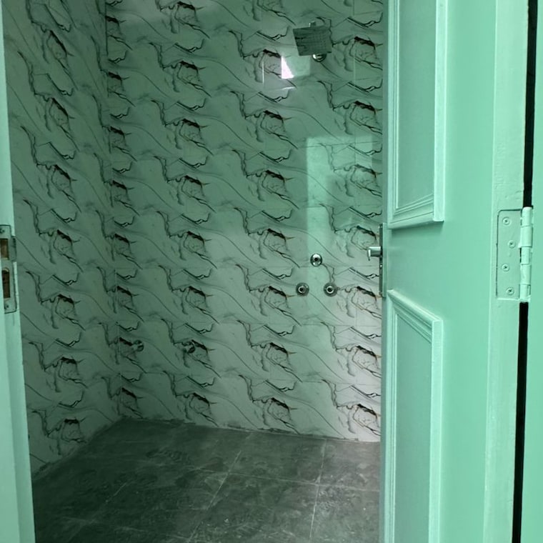 Bathroom, chattarpur 1 Bedroom 550 Sq.Ft. Apartment In Chattarpur Delhi 9906353