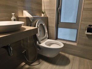 Bathroom in 3 BHK Apartment at Oberoi Realty Esquire, Goregaon East – for Sale