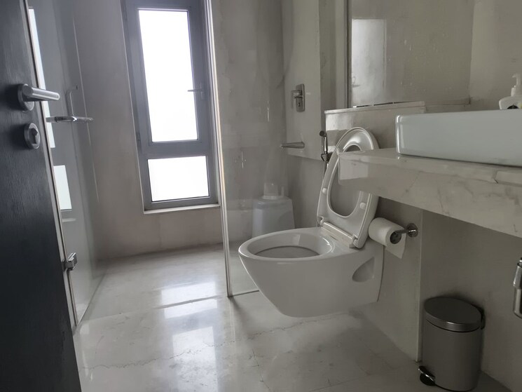 Attached Bathroom, oberoi-realty-esquire 3 Bedroom 1367 Sq.Ft. Apartment In Goregaon East Mumbai 9906375