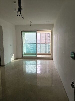 Room in 2 BHK Apartment at Piramal Sunteck Signia Waterfront, Airoli Sector 14 – for Sale