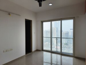 Room in 2 BHK Apartment at JP Decks, Goregaon East – for Rent