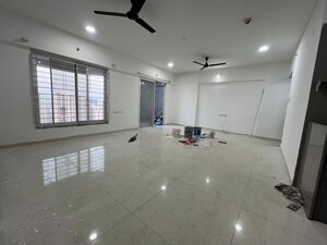 Room in 2 BHK Apartment at Royal Velstand Phase 2, Kharadi – for Rent