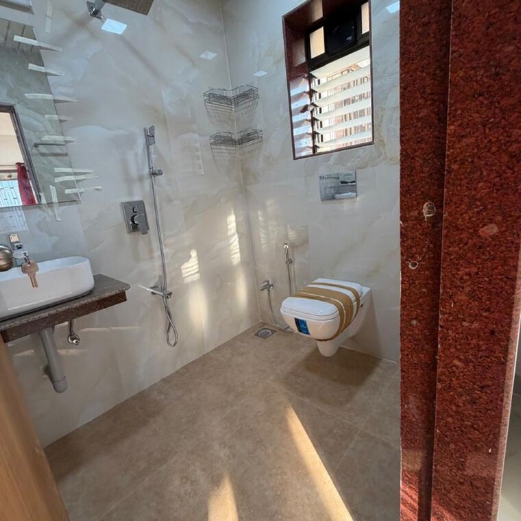 Bathroom, bandra west 2 Bedroom 1000 Sq.Ft. Apartment In Bandra West Mumbai 9906619