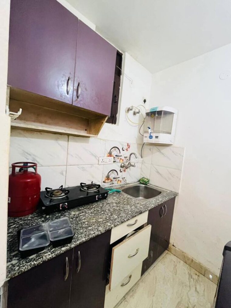 Kitchen, neb sarai 1 Bedroom 550 Sq.Ft. Apartment In Neb Sarai Delhi 9906634