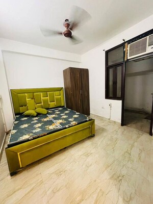 Bedroom in 1 BHK Apartment at Neb Sarai – for Rent