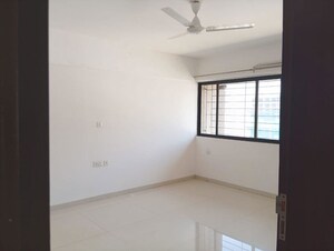 Room in 2.5 BHK Apartment at Park Express, Baner – for Sale