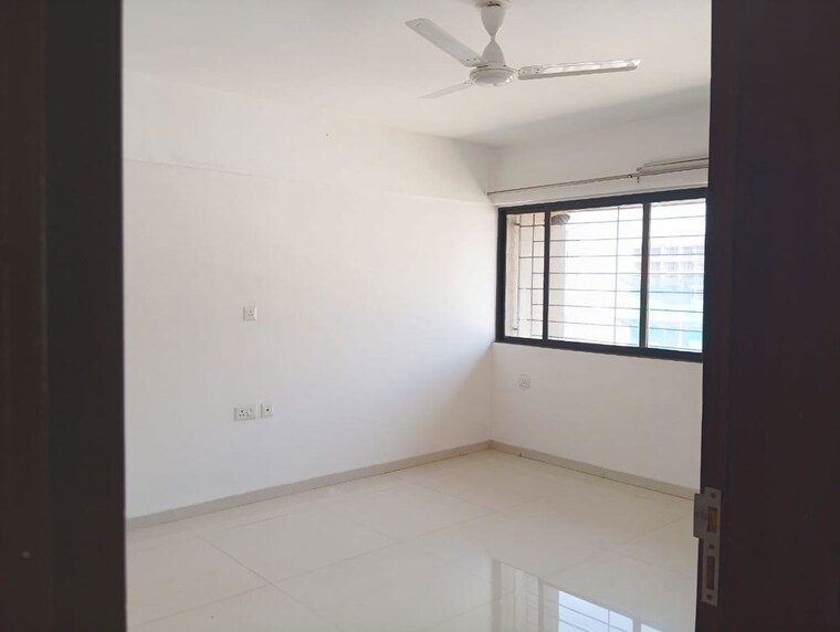 Room, park-express 2.5 Bedroom 1100 Sq.Ft. Apartment In Baner Pune 9906693