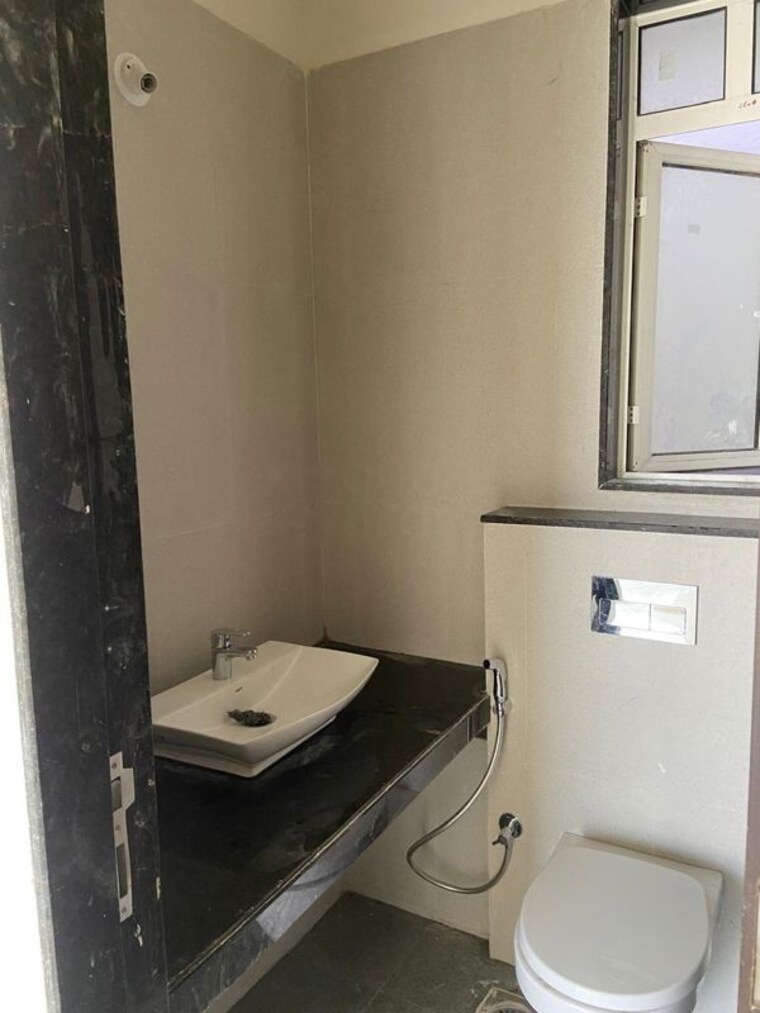 Bathroom, kalpataru-the-sunrise 2 Bedroom 1150 Sq.Ft. Apartment In Kolshet Road Thane 9906631