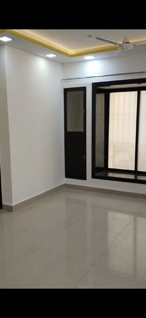 Room in 3 BHK Apartment at Atul Blue Orbit, Malad West – for Rent