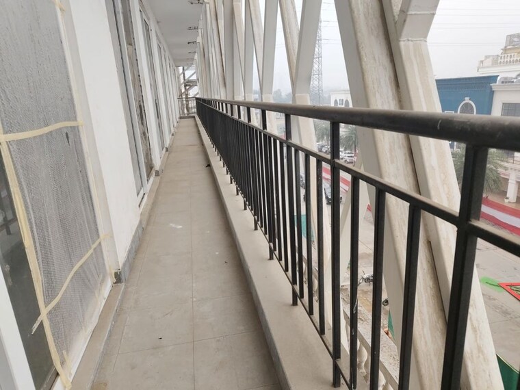 Balcony, omaxe-sun Commercial Office Space 1086 Sq.Ft. In Sector 79 Faridabad 9906711