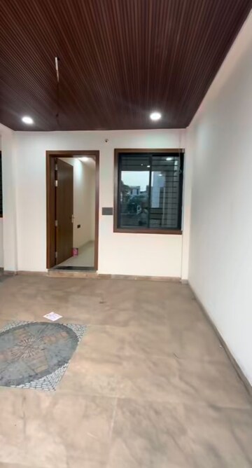 Room in 4 BHK Independent House at Super Corridor – for Sale