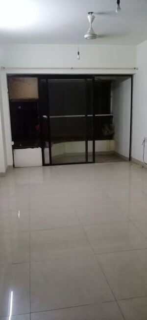 2 BHK Apartment For Rent in Serenity Heights, Malad West