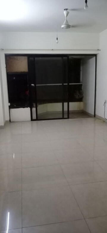 2 BHK Apartment For Rent in Serenity Heights, Malad West
