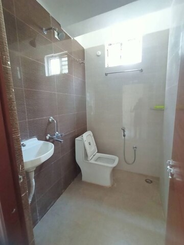 Bathroom in 1 BHK Apartment at Kondapur – for Rent