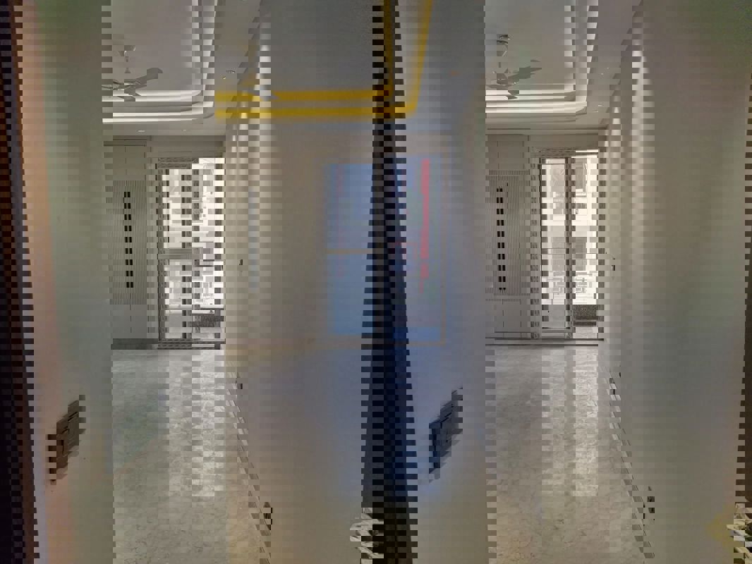 Building Lobby in 3 BHK Builder Floor at Shanti Kunj – for Sale