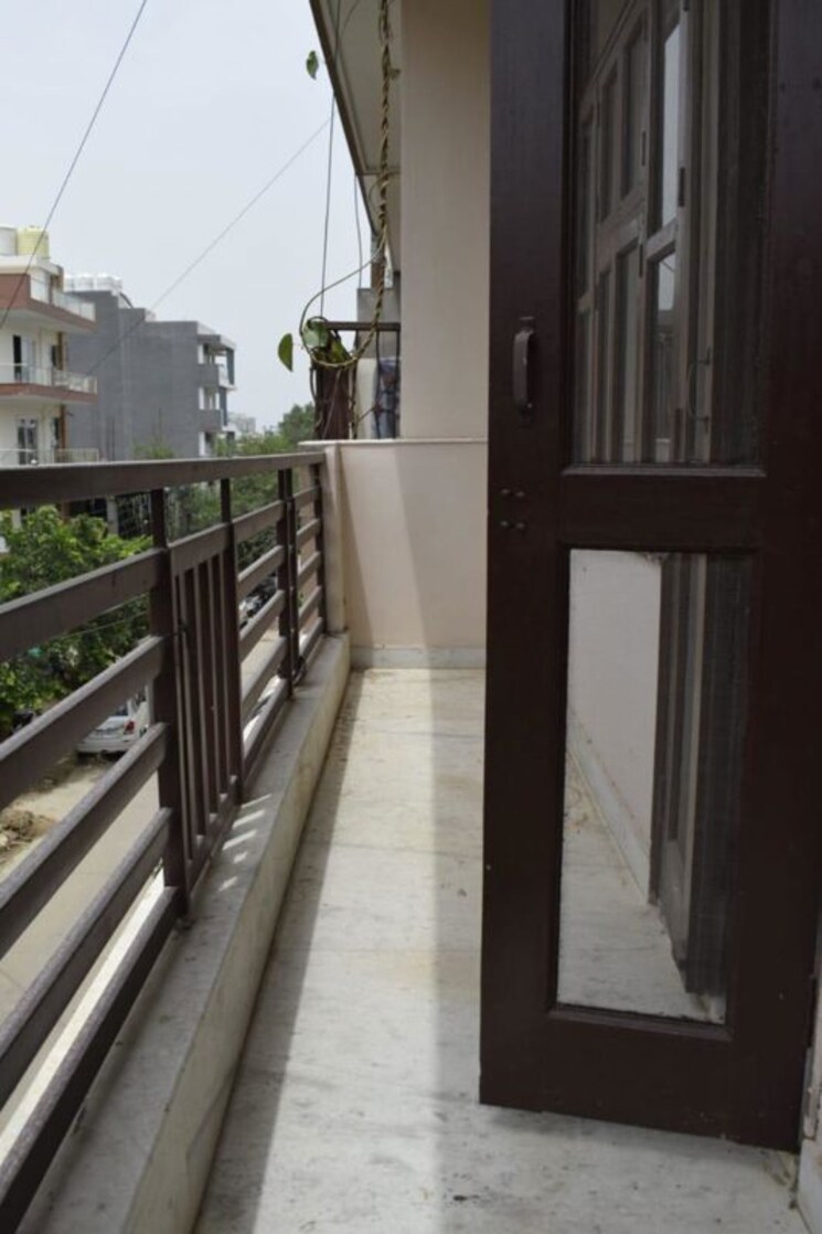Balcony, sector 45 3 Bedroom 2450 Sq.Ft. Builder Floor In Sector 45 Gurgaon 9906916