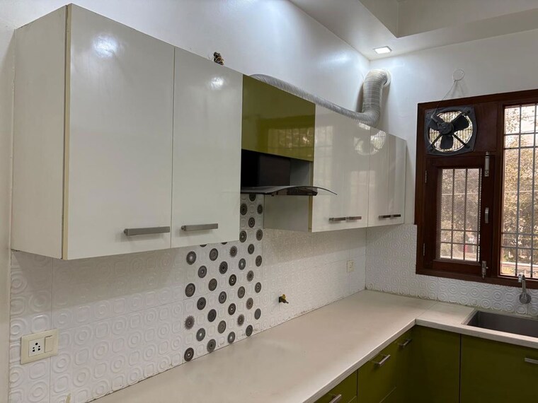Kitchen, sector 45 3 Bedroom 2450 Sq.Ft. Builder Floor In Sector 45 Gurgaon 9906967