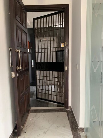 1 BHK Builder Floor – Entrance View at Greater Kailash ii - for Rent