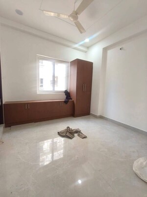 Room in 1 BHK Apartment at Kondapur – for Rent