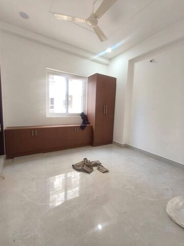 Room in 1 BHK Apartment at Kondapur – for Rent