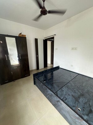 Room in 2 BHK Apartment at Radha Housing Society, Aundh – for Rent