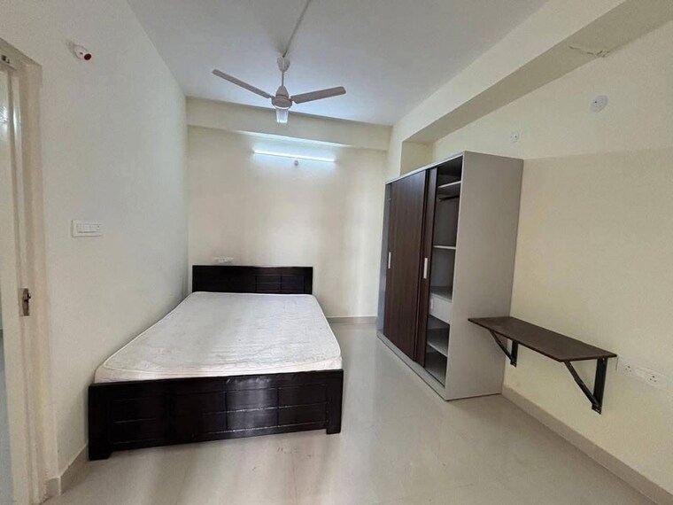 Room, kondapur 1 Bedroom 560 Sq.Ft. Apartment In Kondapur Hyderabad 9907090