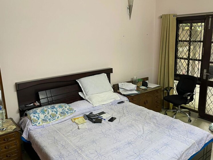 Bedroom, dlf-city-phase-iv 2 Bedroom 1210 Sq.Ft. Villa In Dlf Phase iv Gurgaon 9906892