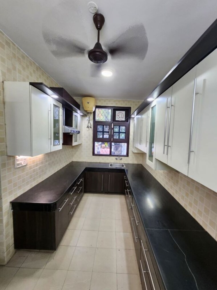 Kitchen, dlf-city-phase-iv 2 Bedroom 1240 Sq.Ft. Villa In Dlf Phase iv Gurgaon 9907100