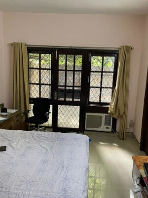 Bedroom in 2 BHK Villa at DLF City Phase IV, Dlf Phase iv – for Rent