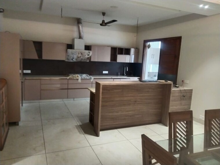 Kitchen, sector 27 5 Bedroom 3200 Sq.Ft. Independent House In Sector 27 Panchkula 9907141